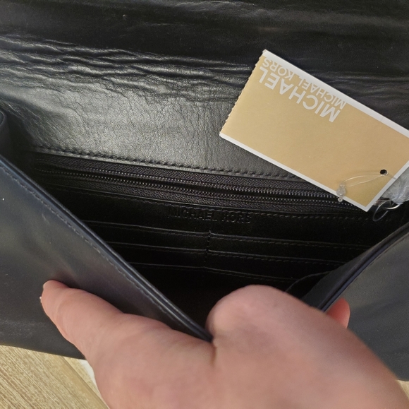 NWT Brand New Never Used Michael Kors Clutch - Picture 6 of 11